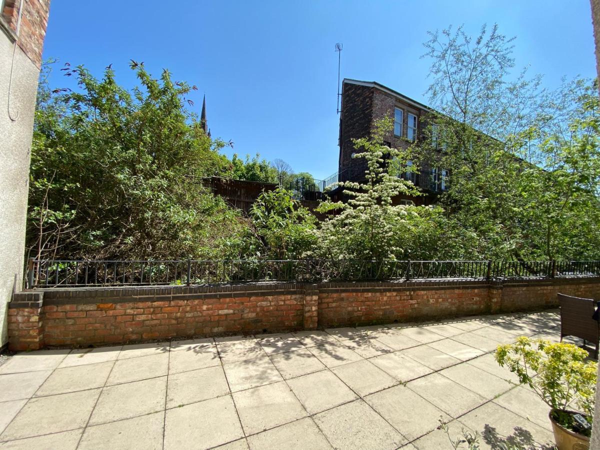 Quirky Town Centre Apartment With River Terrace Macclesfield Exteriér fotografie